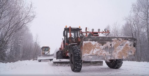 На севере региона приступили к зимнему содержанию дорог