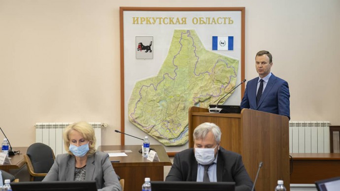 ​Виктор Побойкин выступил с докладом на заседании Правительства региона